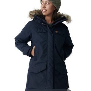 FJALLRAVEN WOMEN'S NUUK PARKA EUC